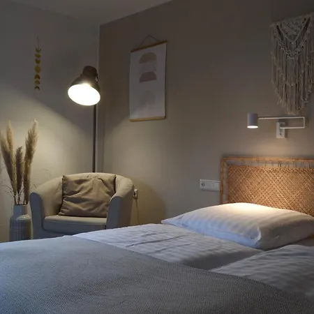 بيت ضيافة Krone Sternenfels